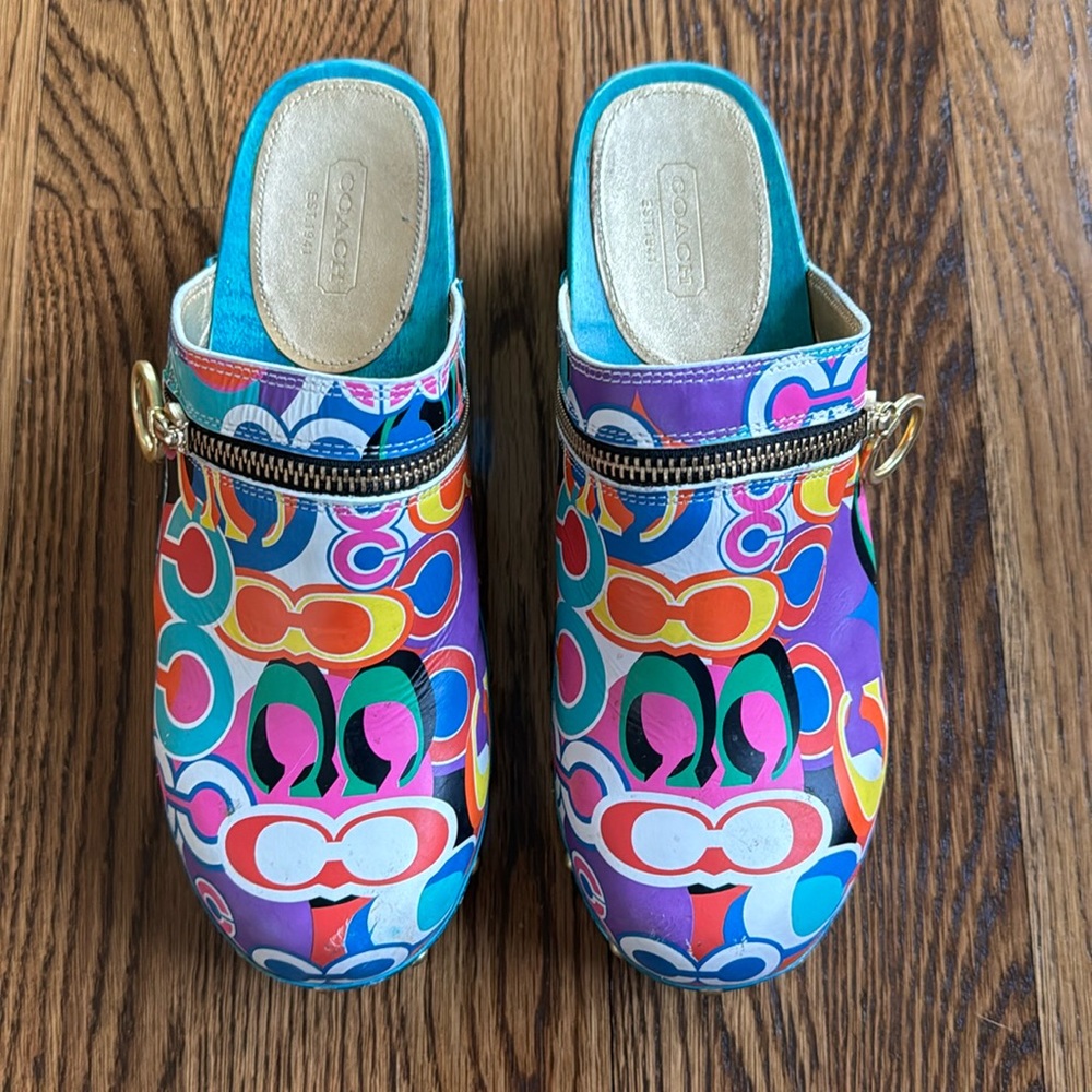 Coach colorful clogs